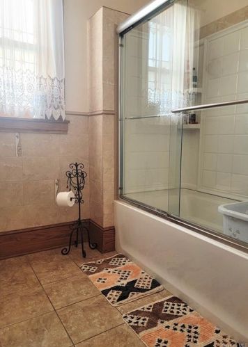 37 Grand Ave, Poughkeepsie NY 12603-4403 exterior