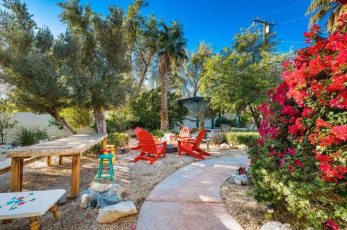 67658 Club House Dr, Desert Hot Springs CA  92241-7425 exterior