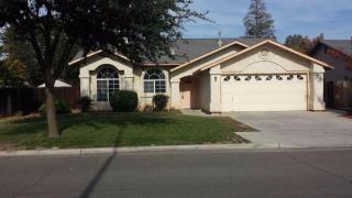 4977 Grove Ave, Fresno, CA 93725-1866