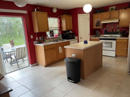 12139 Villa Rd, Brooksville, FL 34609-2011