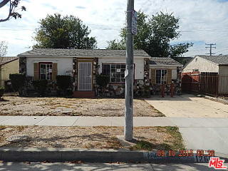 1260 127th St, Los Angeles, CA 90044-1022
