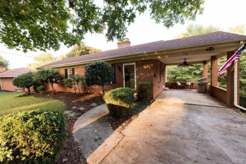712 Sherman Dr, Lynchburg, VA 24502-1428