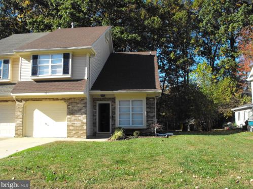 121 Stoney Dr, Dover, DE 19904-9737