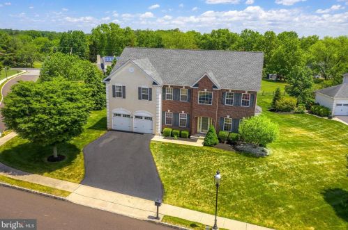 2210 Smithfield Ct, Harleysville, PA 19438-3351