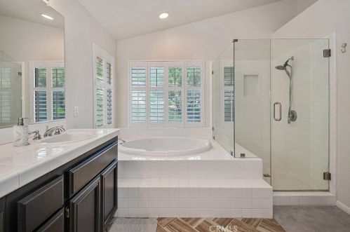 29584 Mammoth Ln, Santa Clarita CA  91387-6216 exterior