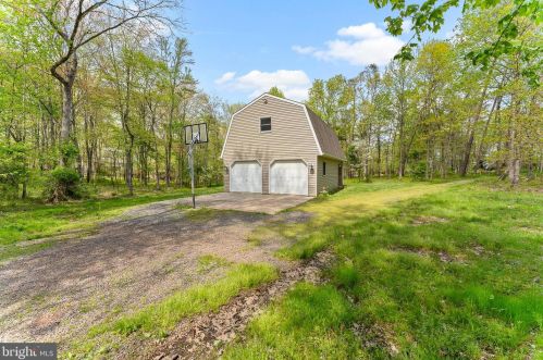 10085 Fox Hound Dr, Nokesville VA  20181-1431 exterior