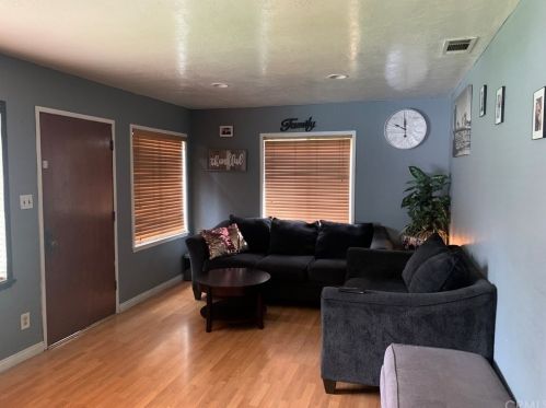 318 California St, Ontario, CA 91761-2513
