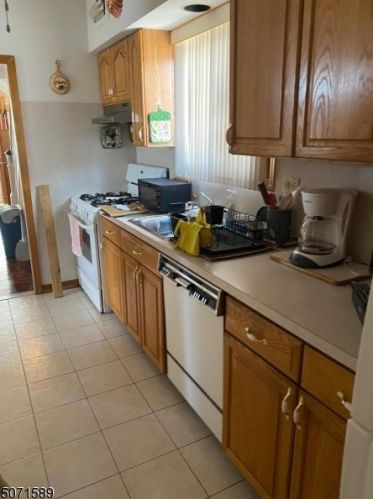 387 Lawton Ave, Cliffside Park, NJ 07010-1916