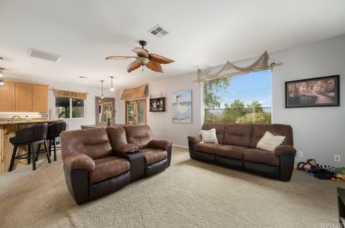 28030 Gibraltar Ln, Santa Clarita CA  91384-4548 exterior