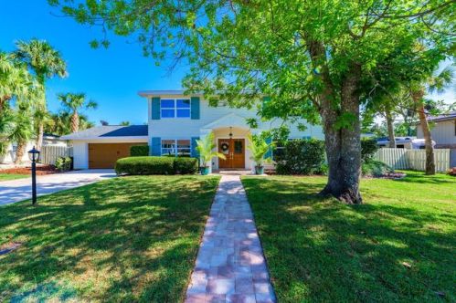 22 Sandcastle Dr, Ormond Beach, FL 32176-4157