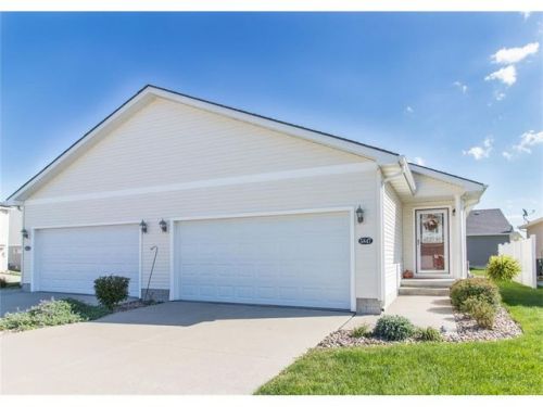5847 Glenstone Ct, Camp Dodge, IA 50131-2448