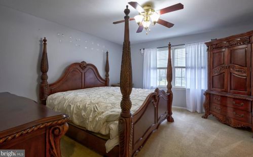 4 Millennium Dr, Columbus NJ  08022-2250 exterior