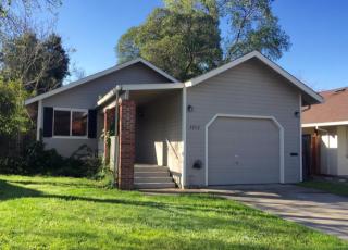 3052 8th Ave, Sacramento CA  95817-3223 exterior
