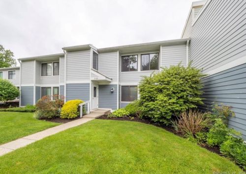 10 Olcott Way, Ridgefield, CT 06877-3923