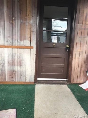 220 Catherine St, Buchanan, NY 10511-1526