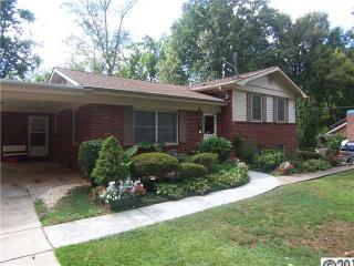 4016 Leeds Dr, Charlotte, NC 28205-6404