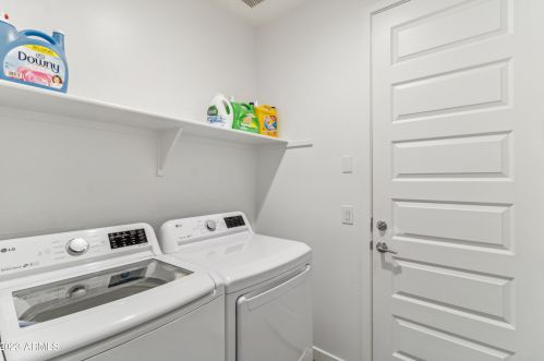 9358 Devonshire Ave, Phoenix AZ  85037-2017 exterior