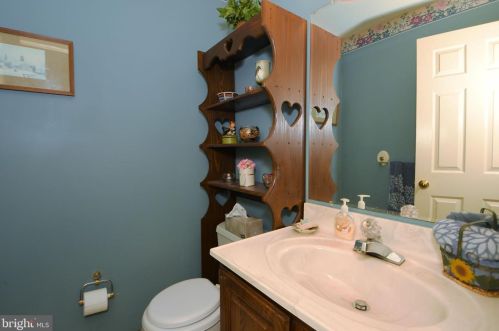 86 Wood Dr, Southampton PA  18966-2214 exterior