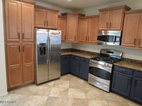 1027 Euclid Ave, Gilbert AZ  85297-1954 exterior