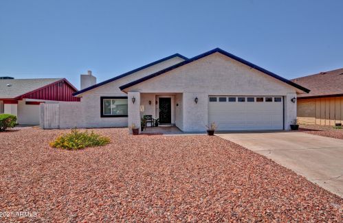 8630 32nd Dr, Phoenix, AZ 85051-9013