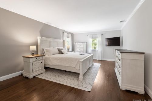 12 Falmouth Rd, Stamford CT  06903-2312 exterior