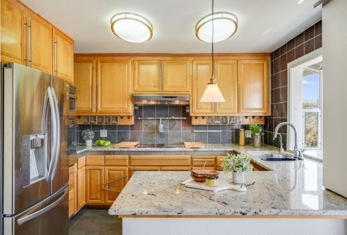 2622 Monserat Ave, Belmont CA  94002-1446 exterior