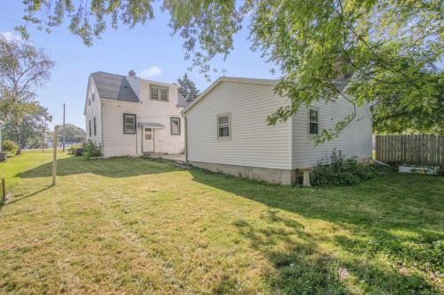 707 Henry St, Green Bay, WI 54302-2925