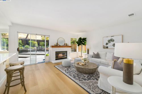 112 Parkhaven Dr, Danville, CA 94506-1330