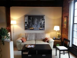 74 Union Pl, Hartford CT  06103-1416 exterior