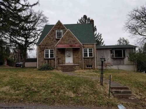 114 Avondale Rd, White Hall, WV 26554-1204