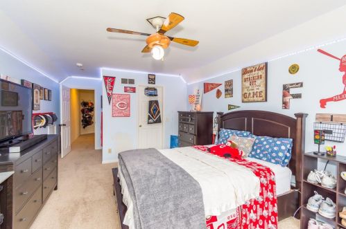 634 Ellen Dr, Cincinnati OH 45255-4917 exterior