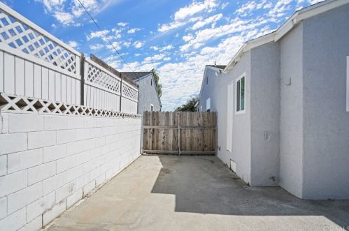 4835 122nd St, Hawthorne CA  90250-3507 exterior