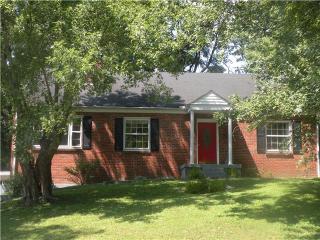234 Graylynn Dr, Nashville, TN 37214-2747