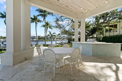 2270 Wilsee Rd, West Palm Beach FL  33410-2016 exterior