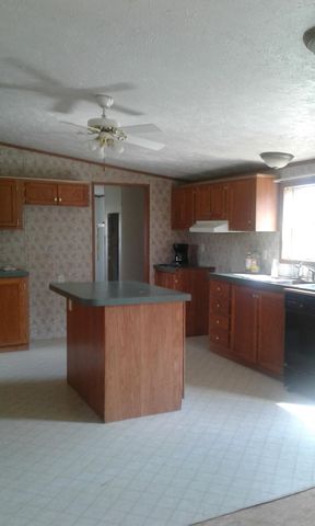 10110 800, Wall Lake, IN 46776-9558