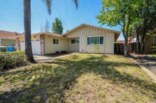 112 Rutherford Dr, Vacaville, CA 95687-6424