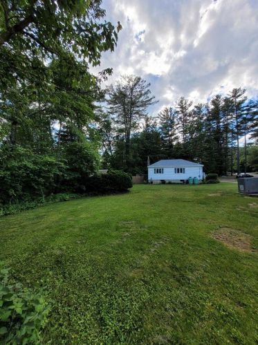 15 Great Pond Rd, Kingston NH  03848-3757 exterior