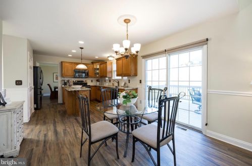 2015 School Rd, Pottstown PA  19465-8849 exterior