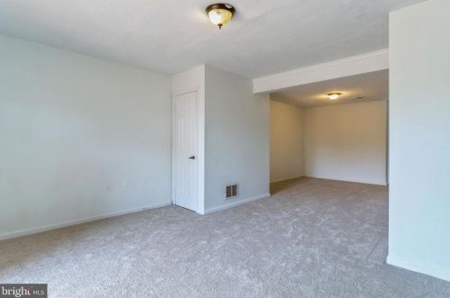 14 Mallard Ct, Charles Town WV  25414-5803 exterior