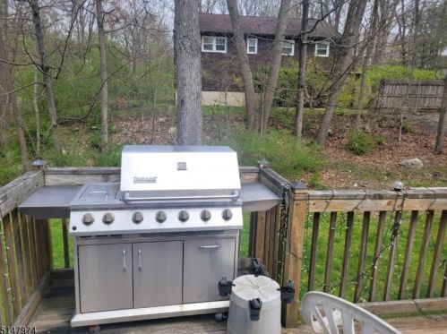 749 Brooklyn Mountain Rd, Hopatcong NJ  07843-1700 exterior