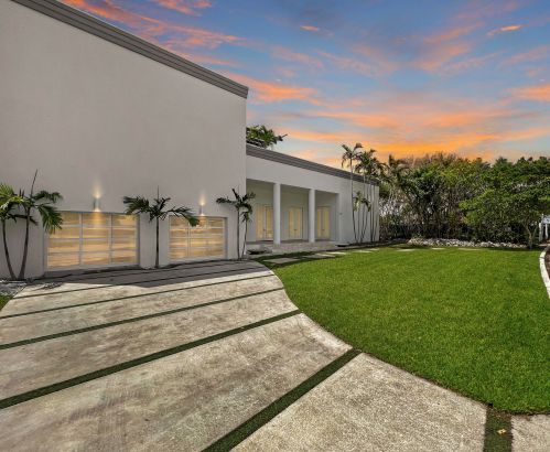 230 Miramar Way, West Palm Beach, FL 33405-4712