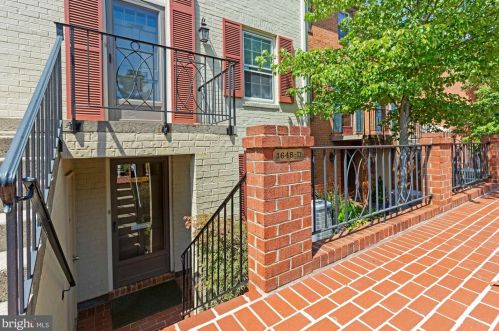 1648 Beekman Pl, Washington, DC 20009-4094