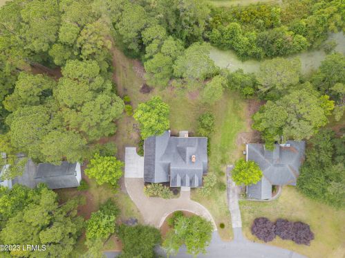 6 Turtle Ln, Beaufort, SC 29907-1312