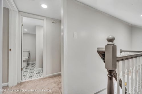 226 Davis Ave, Lacey NJ  08731-3519 exterior