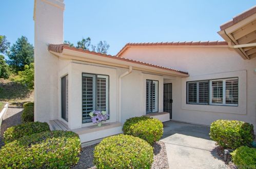 17977 Avenida Alozdra, San Diego CA 92128-1570 exterior