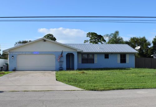 325 Whitmore Dr, Fort Pierce, FL 34984-4531