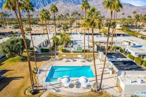 1840 Sandcliff Rd, Palm Springs CA  92264-4844 exterior