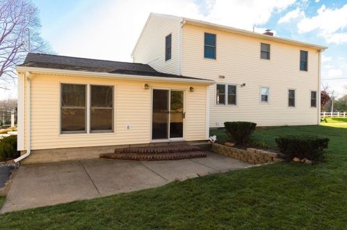 647 Frenchtown Rd, Warwick RI  02818-1806 exterior