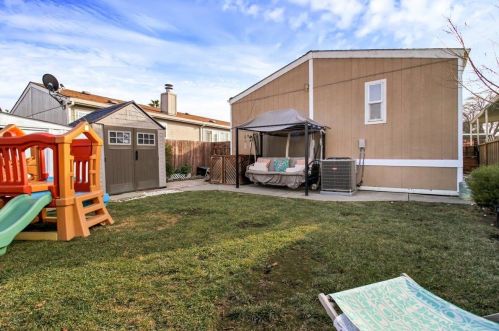 330 Mandolin Dr, San Jose CA  95134-1245 exterior