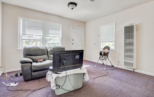 2543 Humboldt Ave, Oakland CA 94601-3222 exterior